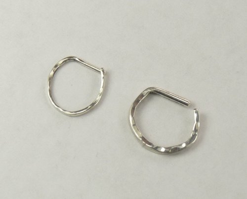D Septum Ring, Sterling SilverNose Ring, 16 or 20 gauge Septum ring