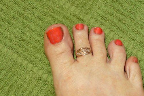 Toe Ring, Gold Filled Toe ring, Midi ring, Hammered Swirl Ring