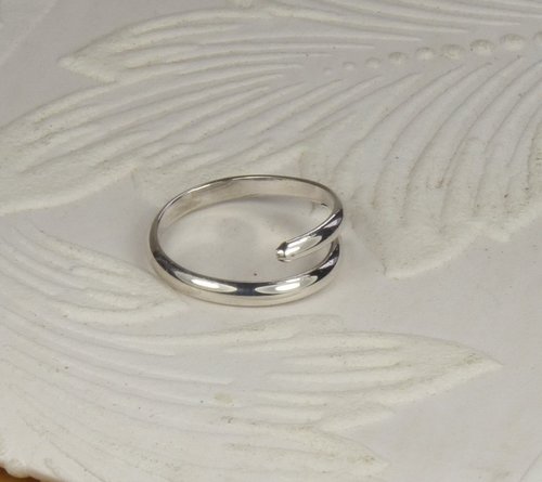 Toe Ring, Solid Silver smooth ring, adjustable Ring, Crossover Toe Ring