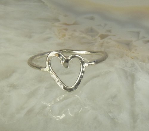 Sterling Silver ring,Heart Ring, minimal Ring,Hammered, silver Boho ring