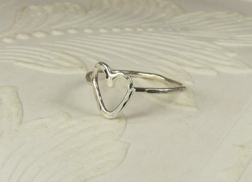 Sterling Silver ring,Heart Ring, minimal Ring,Hammered, silver Boho ring