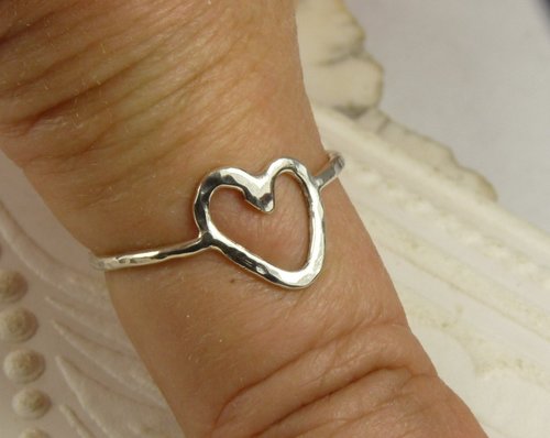 Sterling Silver ring,Heart Ring, minimal Ring,Hammered, silver Boho ring