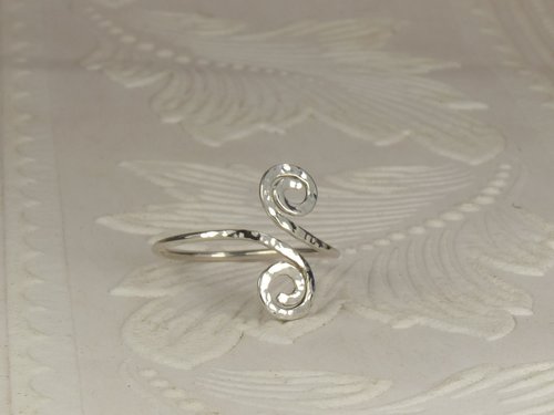 Thumb Ring, bypass ring, Hammered Swirl ring, Sterling Silver ring,  Midi Ring