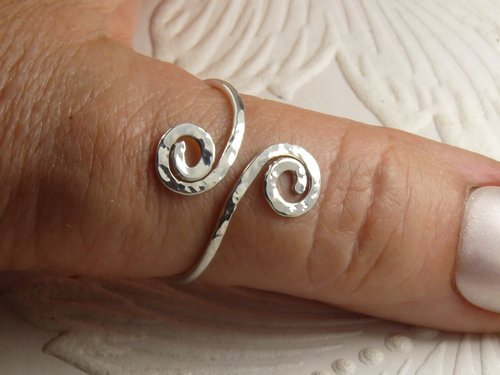 Thumb Ring, bypass ring, Hammered Swirl ring, Sterling Silver ring,  Midi Ring