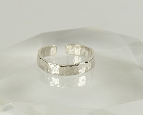 Thumb Ring, Sterling Silver Adjustable ring, 3 mm x 1 mm Hammered band