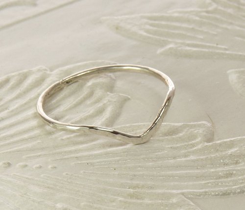 Sterling Silver Hammered Chevron Ring,Minimal Jewelry, Thumb ring,  16 gauge