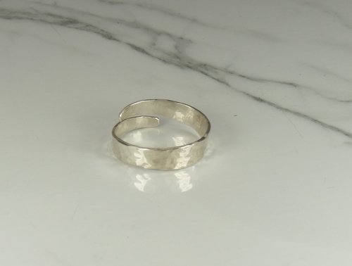 Open Crossover Ring, Sterling Silver ring,  Adjustable, Hammered ring