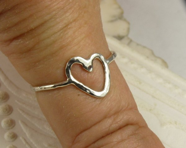 Sterling Silver ring,Heart Ring, minimal Ring,Hammered, silver Boho ring