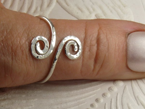 Thumb Ring, bypass ring, Hammered Swirl ring, Sterling Silver ring,  Midi Ring