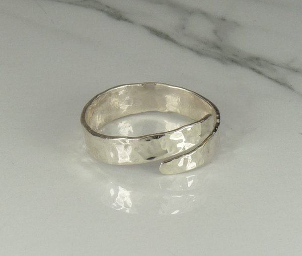 Open Crossover Ring, Sterling Silver ring,  Adjustable, Hammered ring
